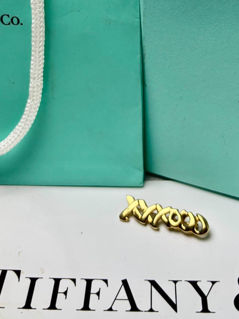 Tiffany & Co. Vintage Paloma Picasso 18k yellow gold Graffiti Broach/Pin